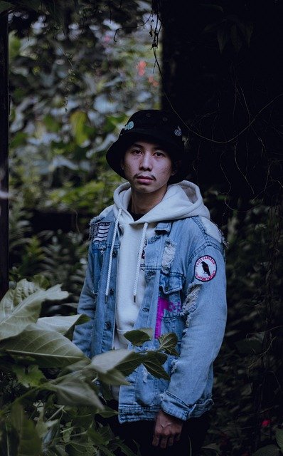 Find your perfect y2k clothing online: explore retro trends